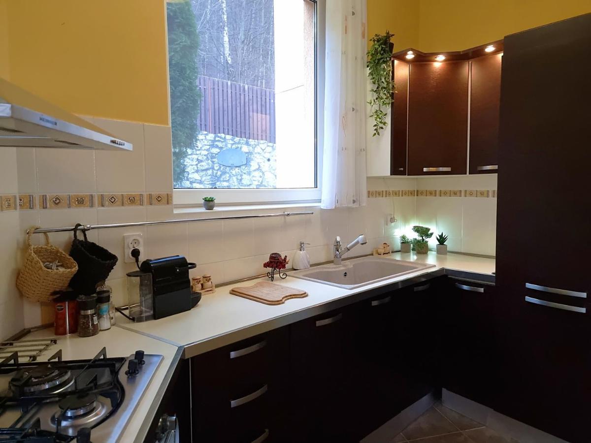 Marble Villa: Luxury Estate - Central But Intimate Sinaia Bagian luar foto